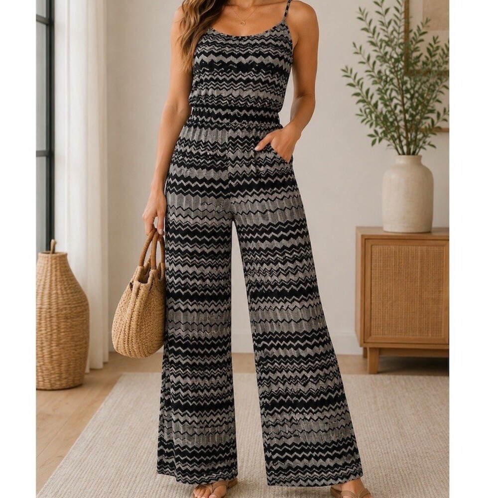 Ultra Flirt Jumpsuit Womens M Black Gray Chevron Wide Leg Pockets